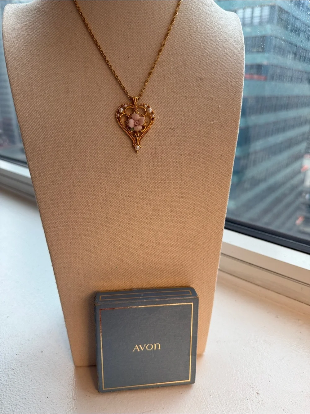 Vintage Avon Heart Necklace & Earring Set. Gold Tone with Porcelain Pink Rose.